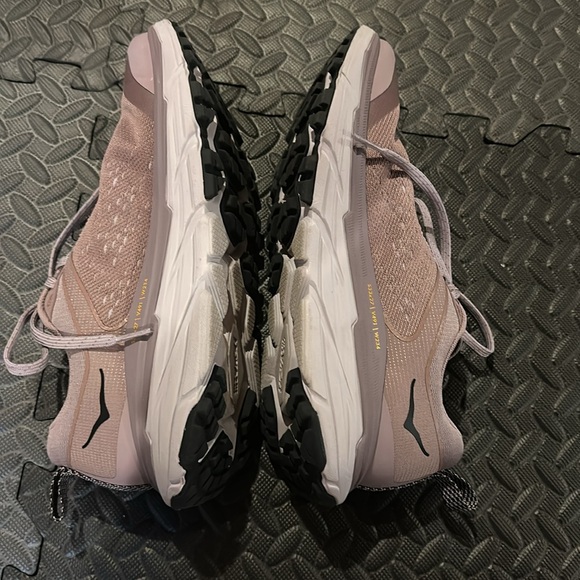 Hoka one one challenger woman’s shoes - Picture 5 of 10